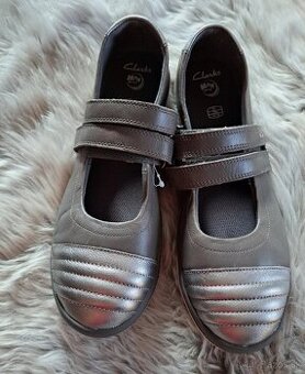 NOVE Celokozene sportove baleriny Clarks. V.38 - 1