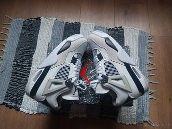 Jordan 4 Retro Military Black