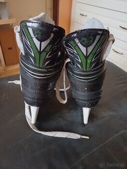 Chlapčenske ĺadové korčule