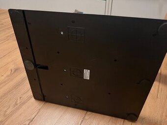 Thrustmaster pedále