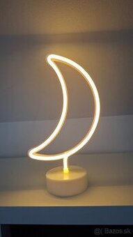 Lampička v tváre mesiaca