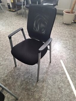 Zasadackove stolicky cierne