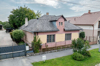 Na predaj 3-izb. rodinný dom, garáž a 30a pozemok | Moldava