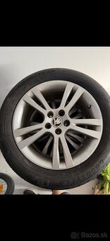 Elektrony s pneumatikami