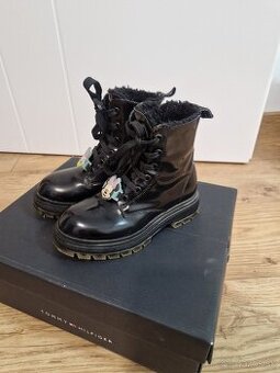 Zateplene workery Tommy Hilfiger