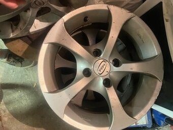 4x108R15