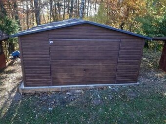 Plechová garáž 5x6m.