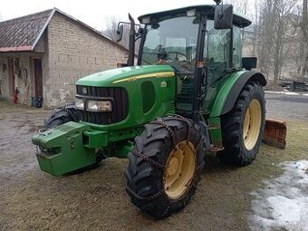 Traktor John Deere 5720