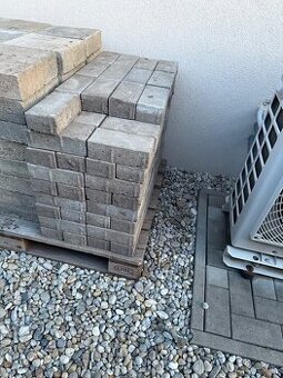 Betónová dlažba 6 cm – 20 × 10 cm – sivá