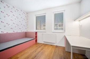 Posteľ 90x 200 ako nová - staroružová
