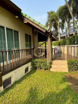 Thajsko-4 izbová vila s bazénom-Takhian Tia Pattaya