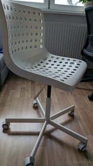 Otočná stolička Ikea