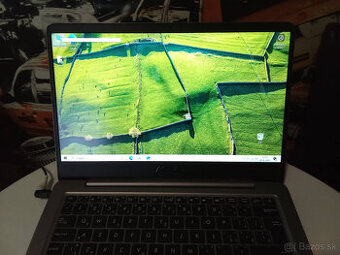 Asus ZENBOOK 14" fullHD | i3 | 4GB RAM | 128GB ssd