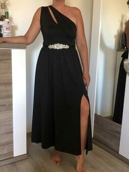 Čierne šaty na jedno rameno s opaskom, veľkosť M