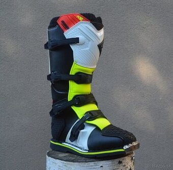 Čižmy topánky boty SHOT červené žlté čierne