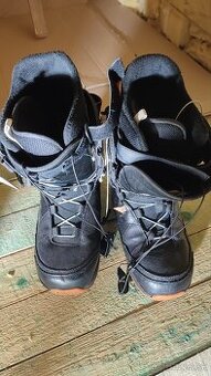 Predam snowboardove boty Radical