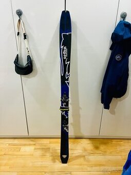 Predám dynafit skialpové lyže (lyže, viazanie, pásy) - 163cm