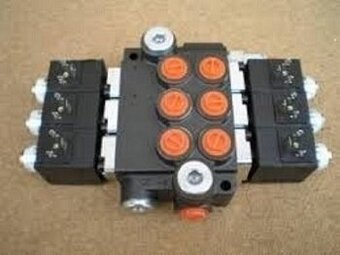 Rozvádzač tri sekcie, elektrické ovládanie