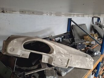 Bmw e36 coupe laminatova palubovka a maska