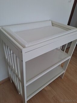 Prebalovaci pult Ikea + podlozka gratis