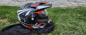 Predam motocross helmu .