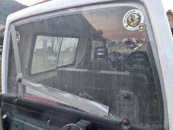 Kúpim sklo zadné na suzuki samurai