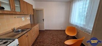 PREDAJ: 1 izbový byt, 32 m2 , VII.sídl. - KOMÁRNO