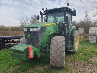 Traktor John Deere 7230R