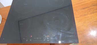 Predana indukcnu varnu dosku Whirlpool ACM822/NE