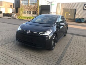 VW ID3 150 Kw, nadstandardní výbava, 1.majitel, SoH 98%