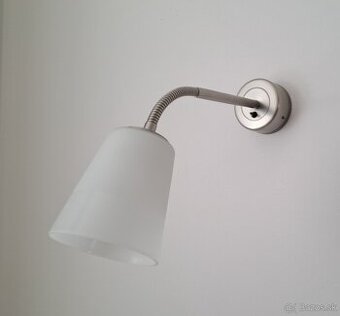 Nástenné lampy k posteli