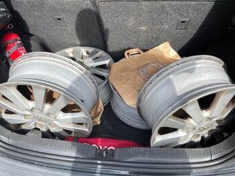 Prosím kúpťe nás - Hliníkové disky Toyota R16 (Elektróny)