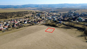 Danišovce – Stavebný pozemok na predaj 800 m²