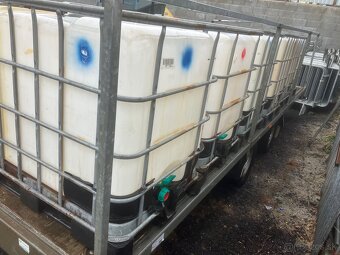 Plastová nádrž 600 L IBC kontajner 70-BB ZV LC NR