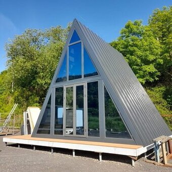 A - FRAME dům z ocelové konstrukce