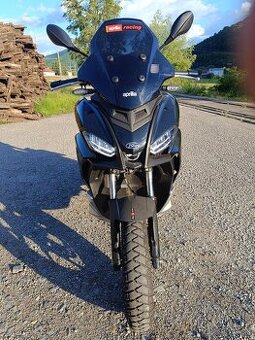 Aprília SRGT125