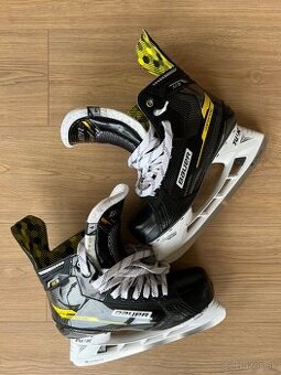 Hokejové korčule Bauer Supreme M3 veľ. 9