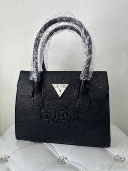 guess cierna kabelka