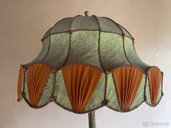Starožitná stojaca lampa