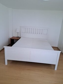Biela postel