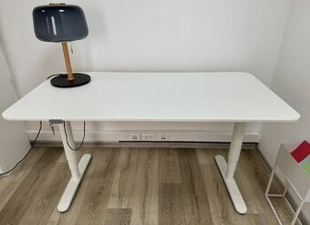 Stôl elektrický