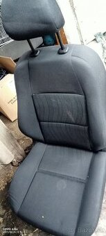 Predne sedacky Peugeot 207