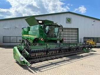 John Deere S780