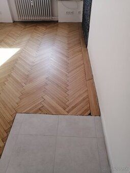 Montáž dverí a pokládka plávajucej podlahy, brúsenie parkiet