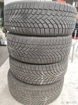 Predam zimne pneumatiky 225/60 R17 103V