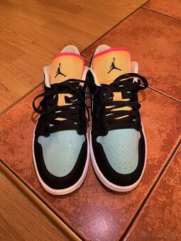 AIR JORDAN 1 LOW SE