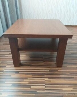 Konferenčný stolík