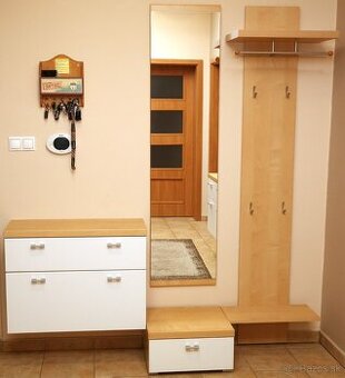 Predsieňová zostava