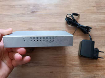 ⚡️ Switch 8x 100Mb Zyxel ES108A ⚡️