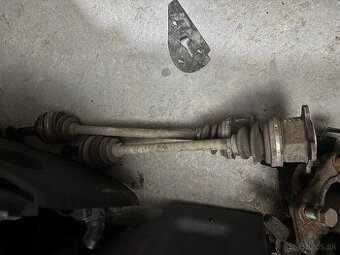 Zadne polosi Toyota rav 4